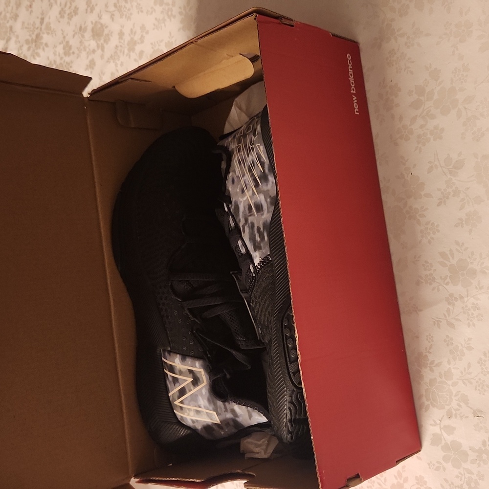 NIB New Balance Sneakers size 10